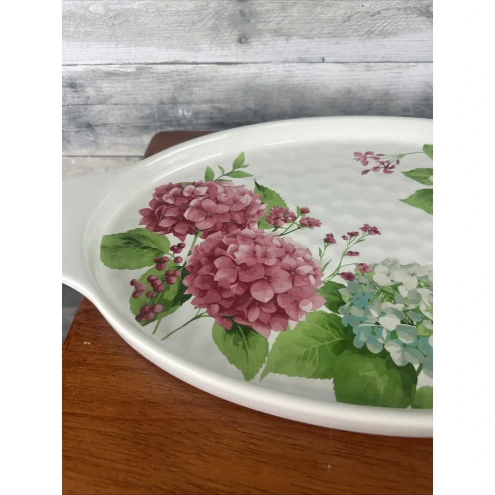 Temp-tations By Tara Hydrangea Oval Textured Serving Tray